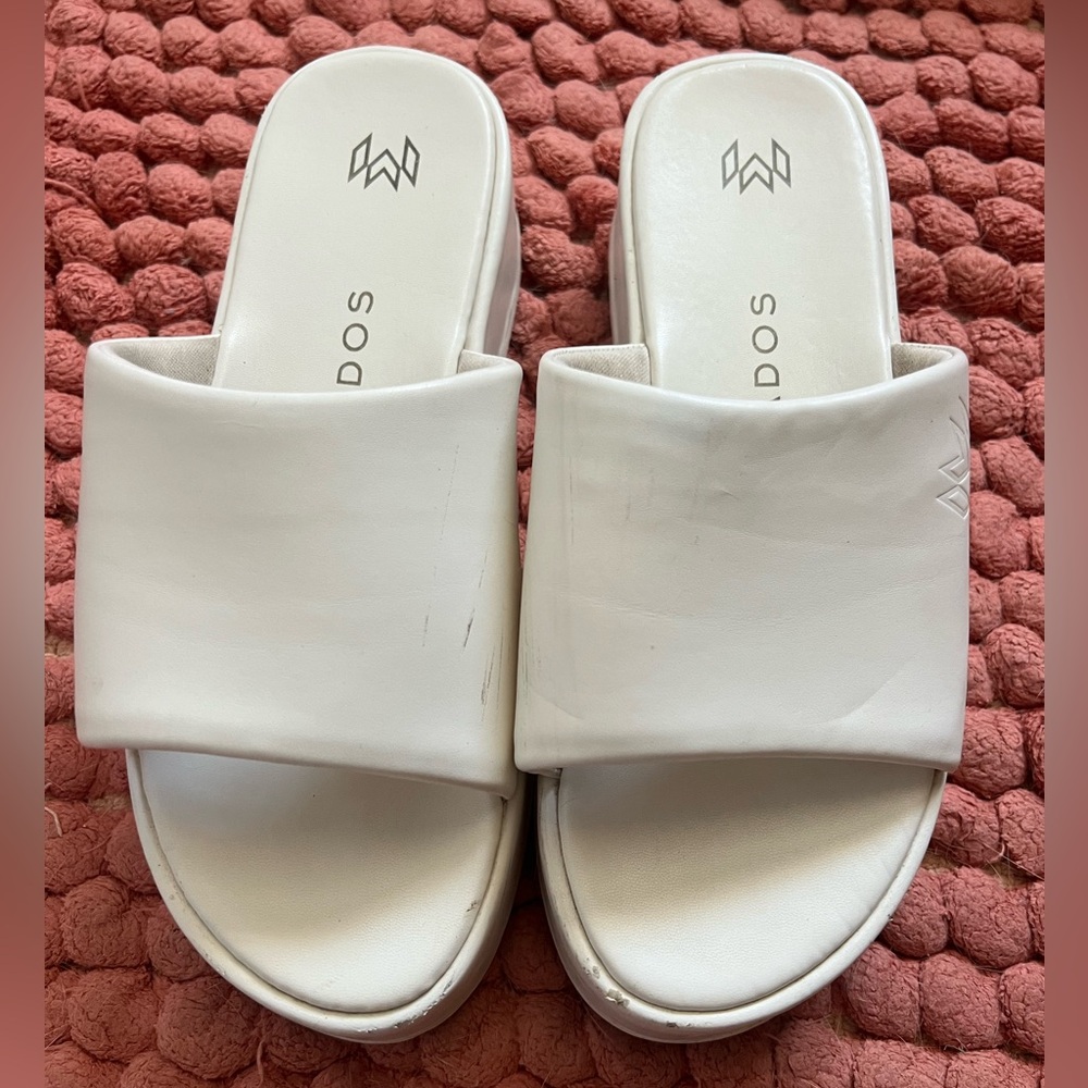 DOS Women's White Slide Sandals